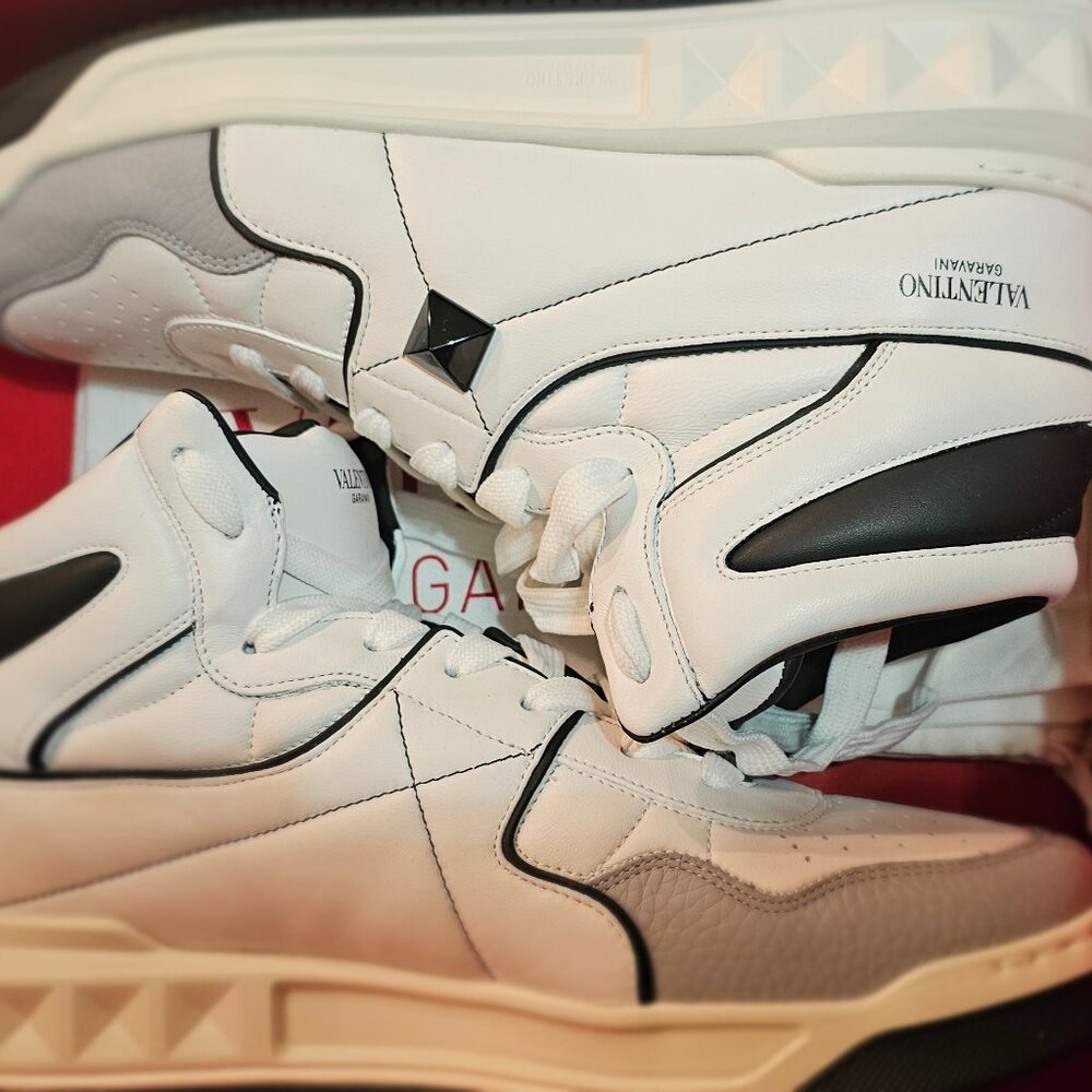 Brand New Valentino Rockstud Untitled Platform Sneakers $970 msrp